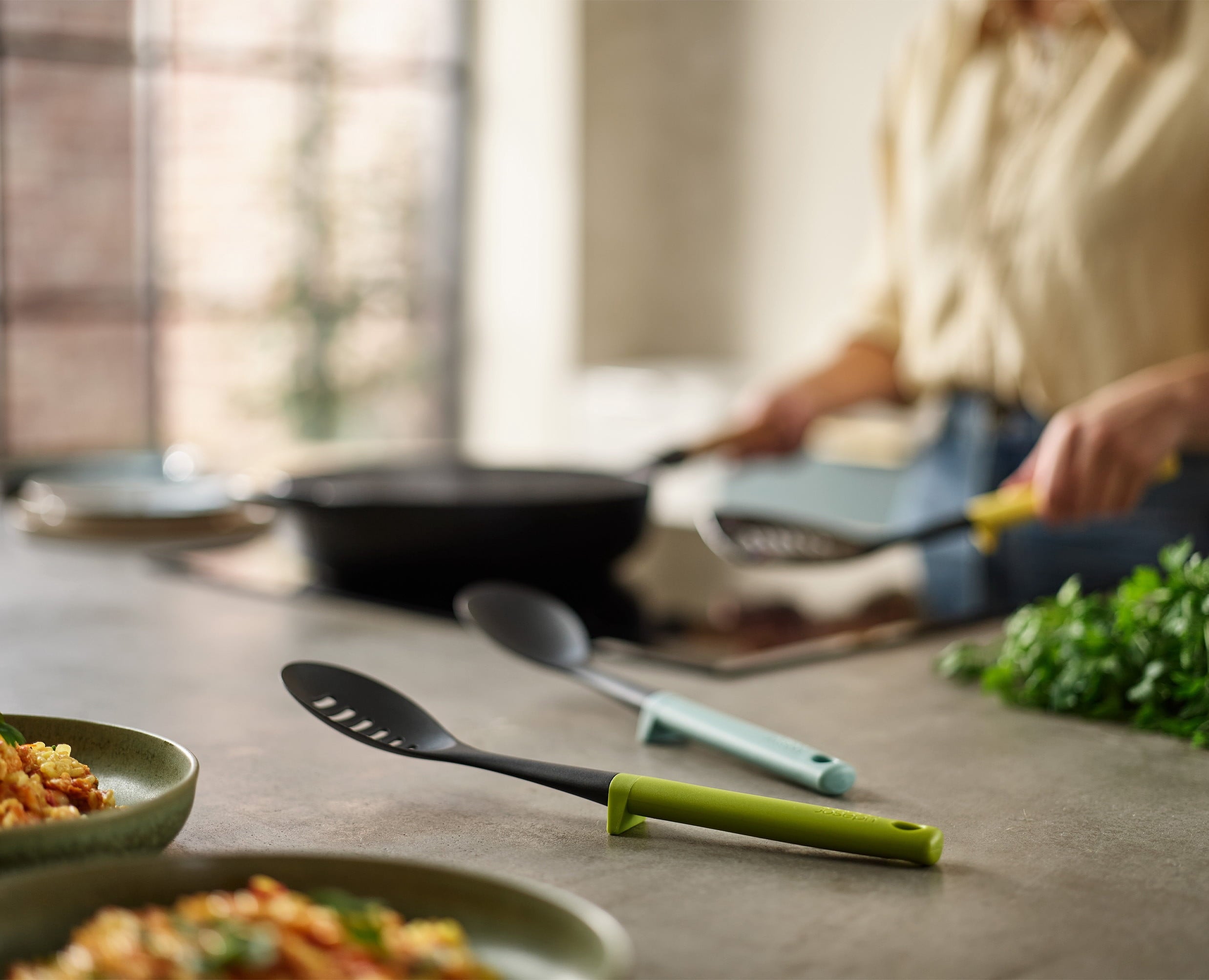 3-piece Cooking Utensil Set with Integrated Tool Rests - Image 4