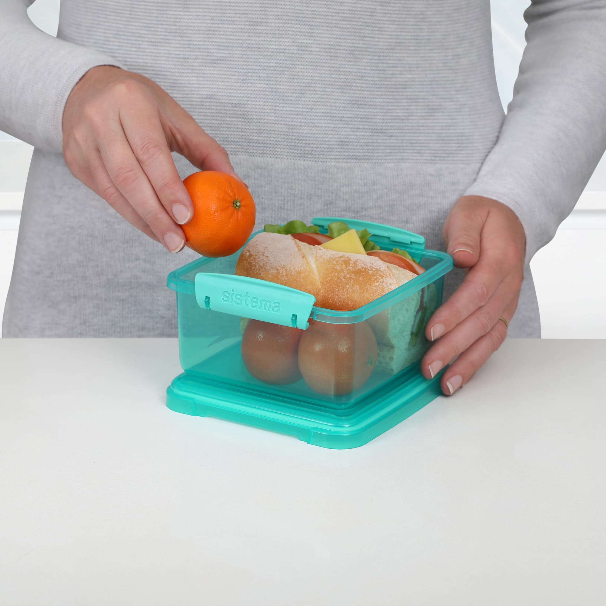 Lunch Plus wh Sandwich Plastic Food Storage Containers, Set of 2 - Image 4