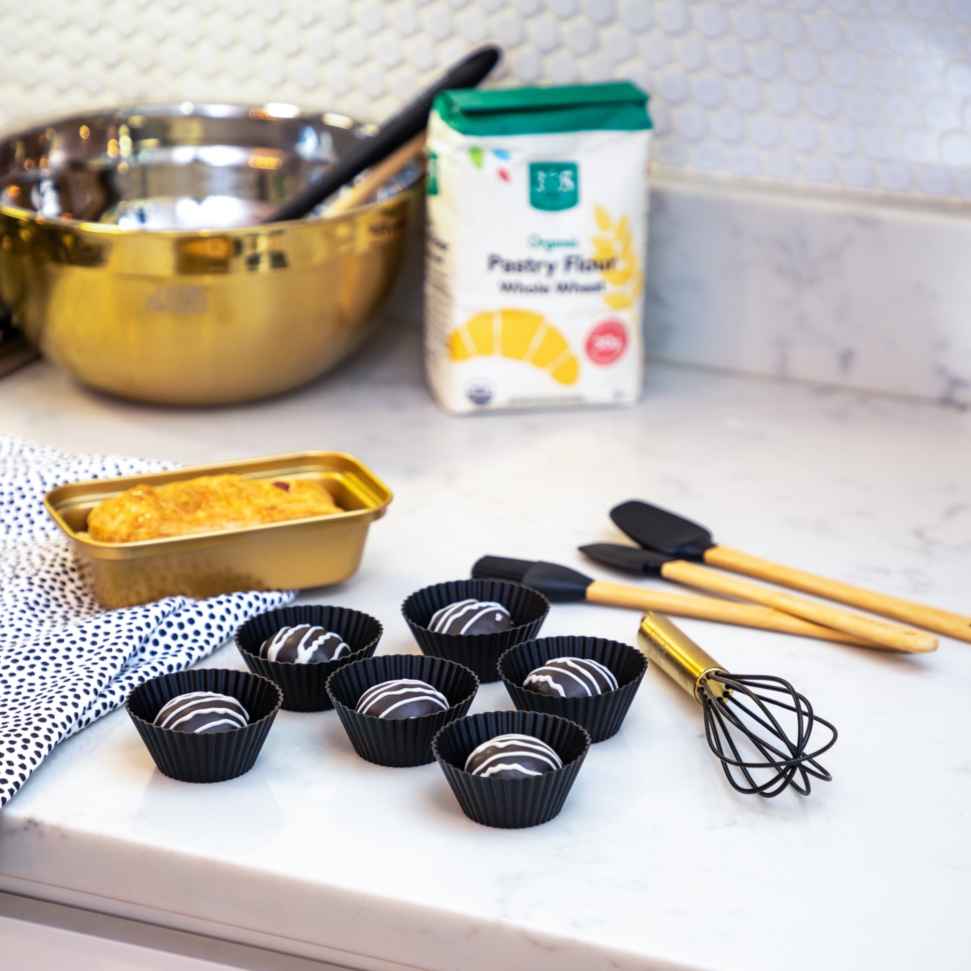 Mini Kitchen Utensil Set with Whisk, Spatula, Mini Loaf Pan, Cupcake Liners, 11 Pieces, Gold - Image 4