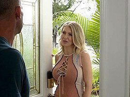 A Mature Blonde Flashed Her Big Tits In Front Of Her Friend - Filthy Rich And Gigi Dior