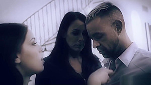 A group of sex addicts confessed one by one