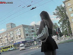 Accidental upskirt shot shows amazing skinny ass