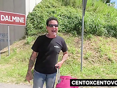 Alex Magni In Rosa Blu In Orgia Amatoriale Con