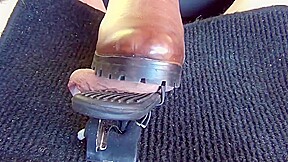 Alina pedal cock pamping