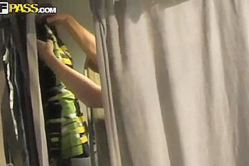 Amateur teen 18+ Eva Cats makes dirty things in the mall