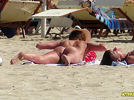 Amazing Ass Sexy Bikini Hot milf Backview at the beach