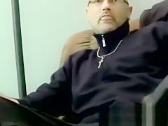 American amateur tries out dildo after getting blowjob
