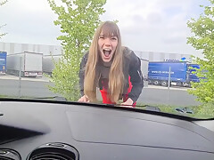 Anne Eden In Spontaner Raststaetten Quicky Zwischen Lkws