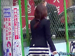 Asian 18-year-olds Spraying Piss