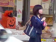 Asian Young Girl Girl Rubs Her Vag