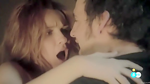B and b, de boca en boca S02E11 (2015) Elena Ballesteros