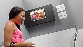 Babe Sucks At Gloryhole