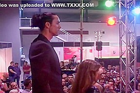 Barcelona Submit : show porno en live