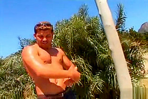 Beach Stud Wanted for Tranny Sex