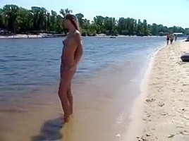 Beautiful Naked Young Girlfriends The Pornomoviehr com Beach