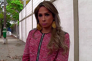 Bianca Hills In Look At Me Im Your - The New