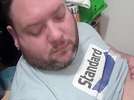 Big Bear Jerks Off With Fleshlight