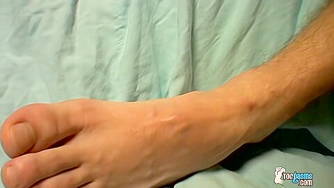 Big Feet & Juicy Cock! - Gauge