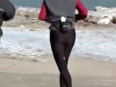 Big candid butts of amateur runners are spied in the morning 08k