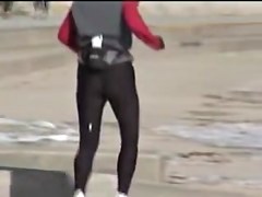 Big candid butts of amateur runners are spied in the morning 08k