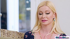 Big tits realtor is caught rubbing one out during open house