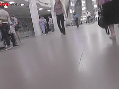 Blonde gal got filmed in the upskirt free scene