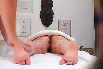 Blonde in massage porno video