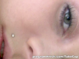 Blonde pregnant babe playing her pussy using vibrator