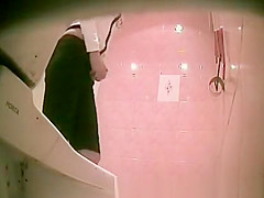 Blonde with great ass peeing