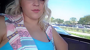 Bootylicious cutie Rharri Rhound rides dick in the back seat
