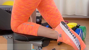 Brunette teen 18+ Gets Fucked After Her Sweaty Workout