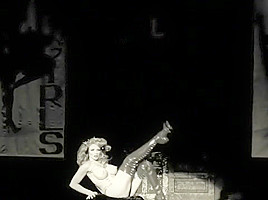 Burlesque strip beauty