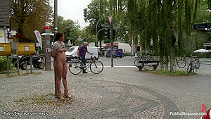 Busty Spanish Babe Fucked At Monument