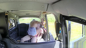 Busty lady asshole fucked by the driver inthe backseat