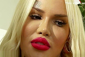 Buxxom nurse tranny cares about patient