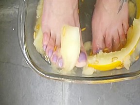 CRUSHING MELON