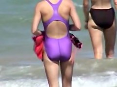 Candid girl in bikini of the nice lilac color 06o