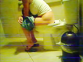 Captures Women on the Toilet