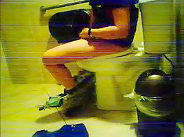 Captures Women on the Toilet