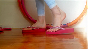 Caroleena Leeds - Soles floor skinny pink toes