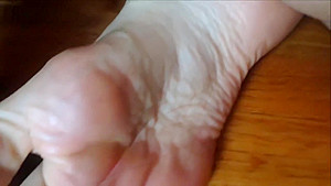 Caroleena Leeds - Soles floor skinny pink toes