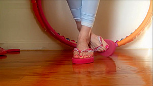 Caroleena Leeds - Soles floor skinny pink toes