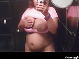 Chubby girlfriend selfshot in the mirror - Sharemygf