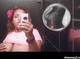 Chubby girlfriend selfshot in the mirror - Sharemygf