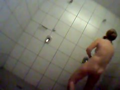 Cougar looks very fuckable in showers video