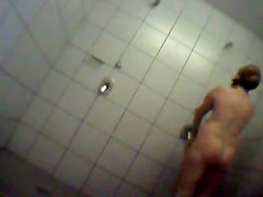 Cougar looks very fuckable in showers video