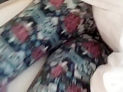 Cum On Girls Leg