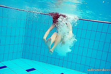 Cute Hairy Pussy In The Swimming Pool