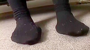 Cute Japanese girl shows her feet!