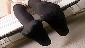 Cute Japanese girl shows her feet!